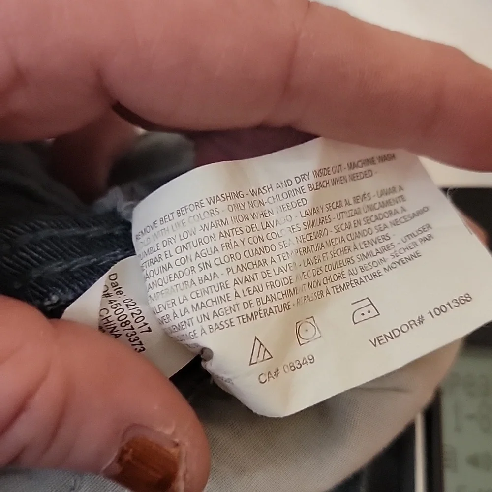 Bandolino Sky Blue Denim Shorts - Picture 6 of 7